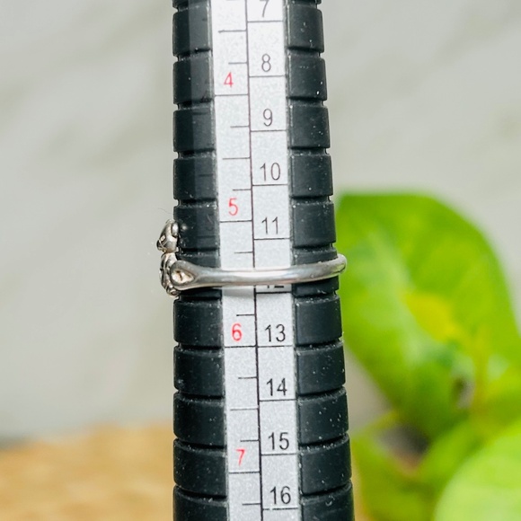 Sterling Silver Vintage Dainty Teddy Bear with Heart Ring, Size 5.5 - Picture 12 of 12